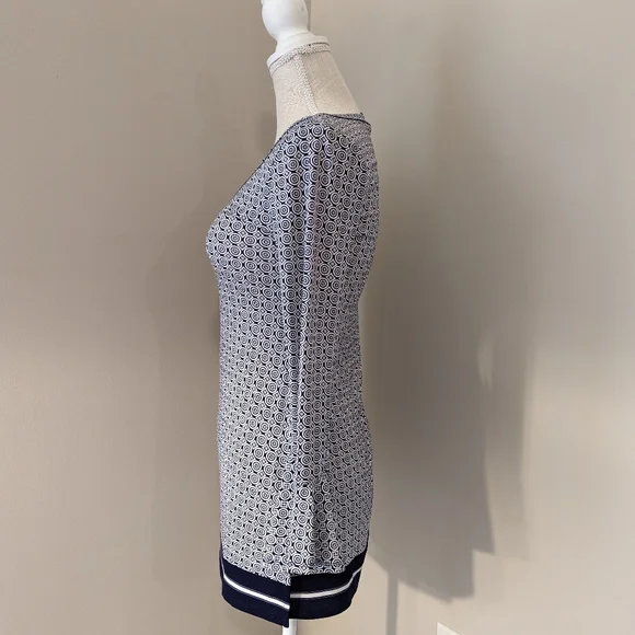 White House Black Market Top - Picture 2 of 4